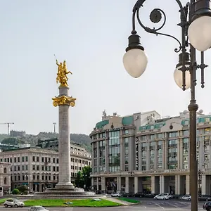 Отель Zharuma Caravan, Тбилиси
